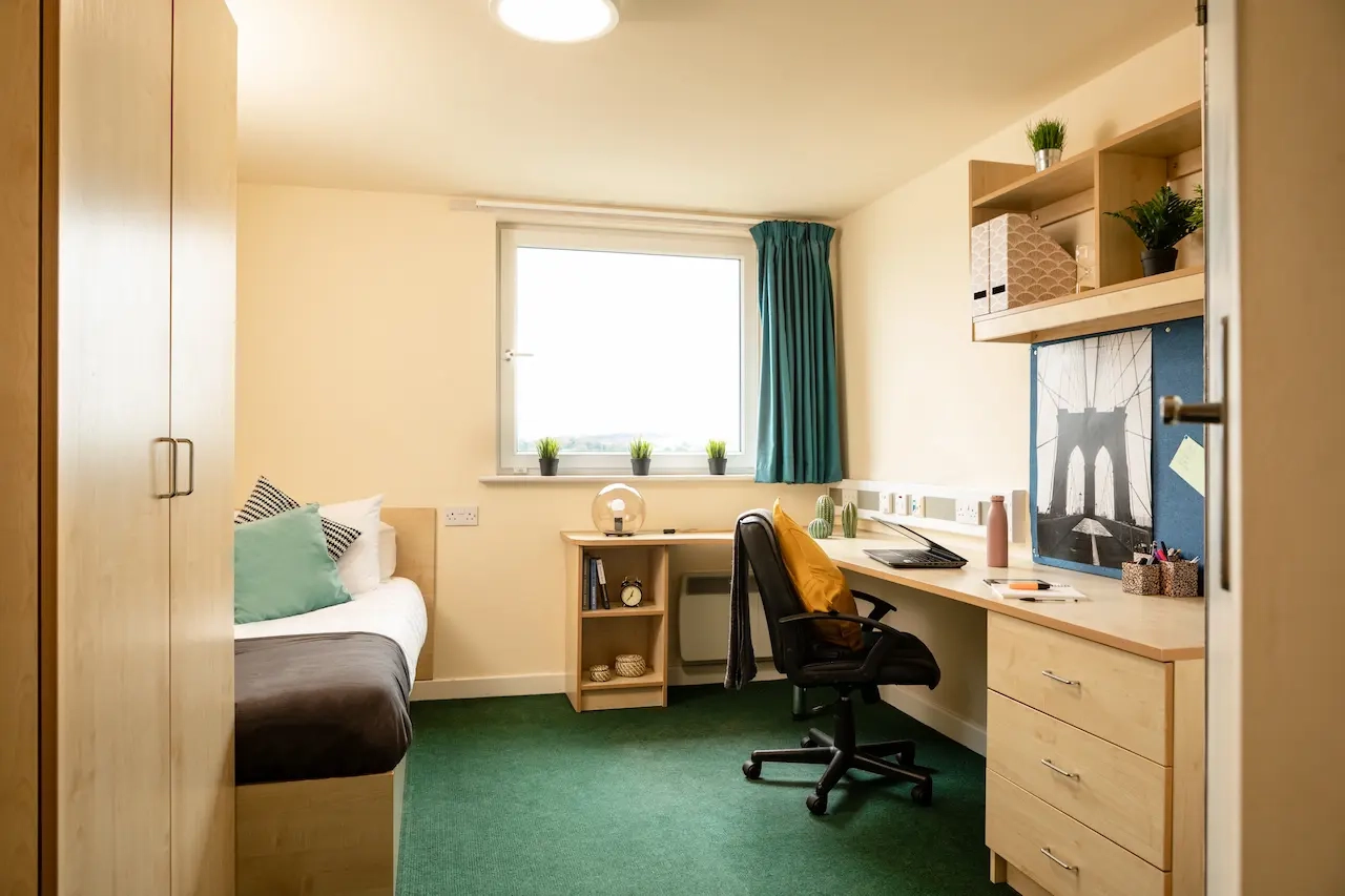 En Suite Rooms (Single Bed) – Bronze Plus - 3