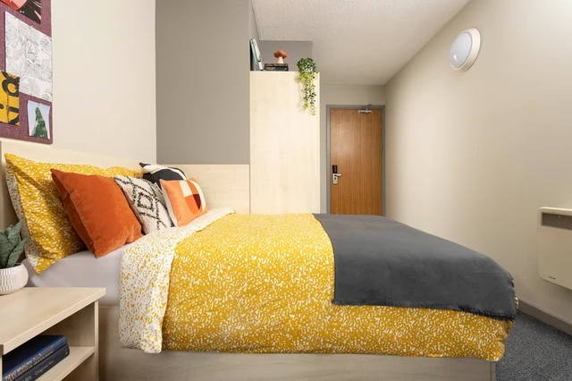  Large Highest Double En-Suite  -  Unite Students Piccadilly Point  - Gallery -  1