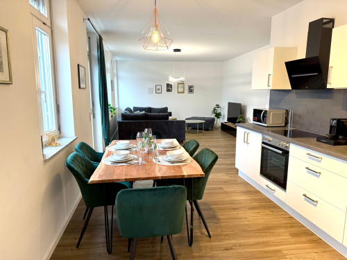 VetterLux Bellevue | Exclusive 4-room Old Town Apartment directly at Marienplatz - Gallery - 8