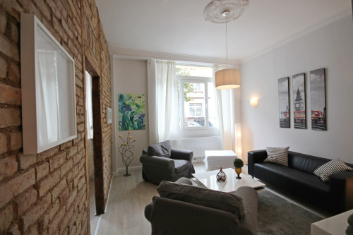 Nice, quiet apartment in Frankfurt am Main, Gallus