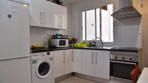 Comfortable single bedroom in shared flat in Sant Francesc