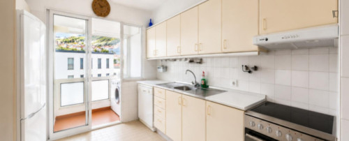 Room 4: Room & Workspace @ Coliving Hub Funchal - Gallery - 13
