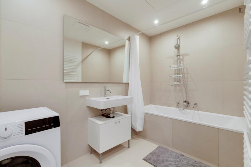Welcoming 1-bedroom flat near the University of Economics and Business