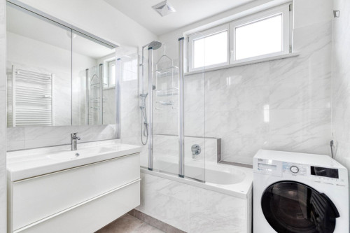 Lovely 3-bedroom flat in Breitensee - Gallery - 12