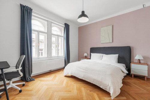 Bright 1-bedroom flat near the University of Vienna