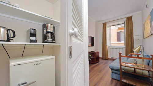 Snug 1-bedroom flat in Monti - Gallery - 8