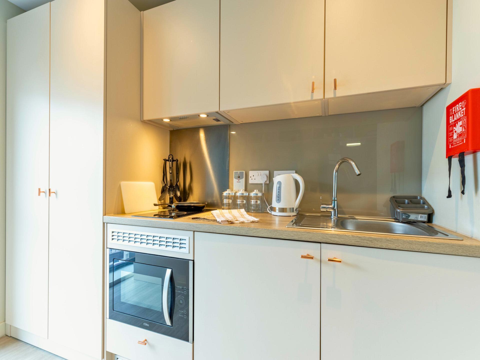  Club Studio Ground Floor  -  Straits Meadow  - Gallery -  3