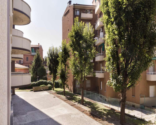 Tasteful single bedroom in the centre of Bologna - Gallery - 2
