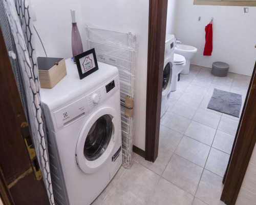 Tasteful single bedroom in the centre of Bologna - Gallery - 16