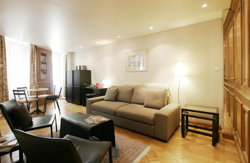 Elegant studio near Mutualité metro station