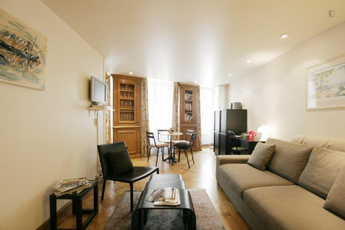 Elegant studio near Mutualité metro station