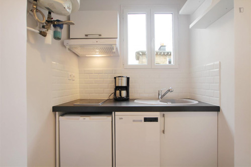 Awesome studio near the Brochant metro - Gallery - 10