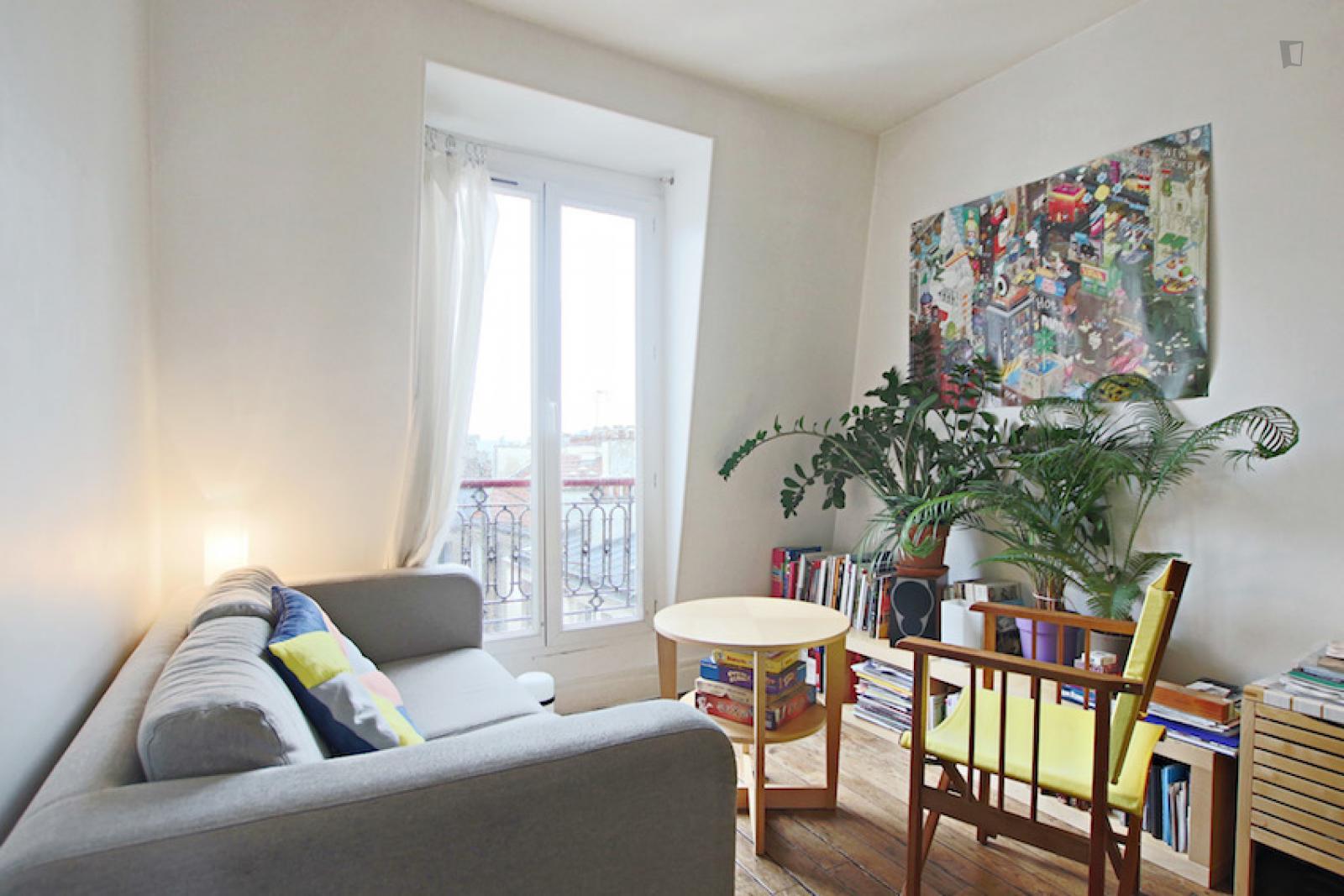 Comfortable 1-Bedroom Apartment In The 18e-Montmartre Neighbourhood - 1