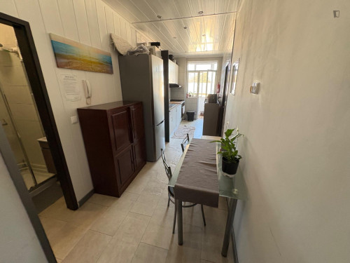 Pleasant bedroom adjacent to the FC Porto Stadium - Gallery - 2