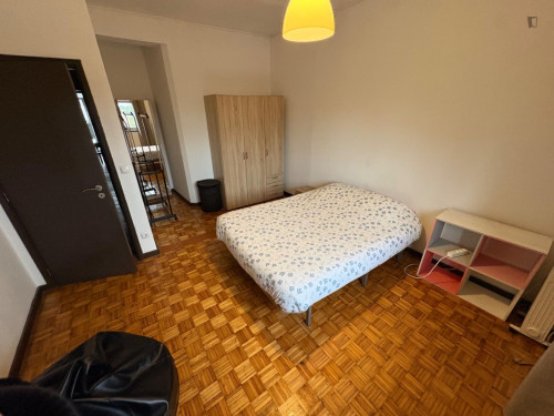 Pleasant bedroom adjacent to the FC Porto Stadium - Gallery - 9