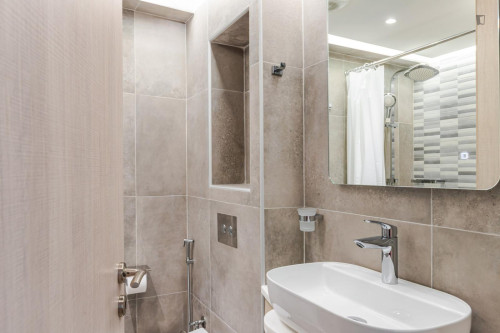 Welcoming 2-bedroom apartment near the Athens Concert Hall - Gallery - 7