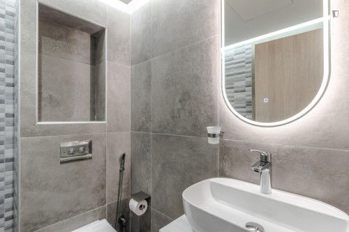 Welcoming 2-bedroom apartment near the Athens Concert Hall - Gallery - 10