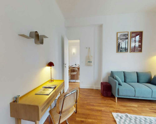 Avenue Montaigne, Paris - Gallery - 7