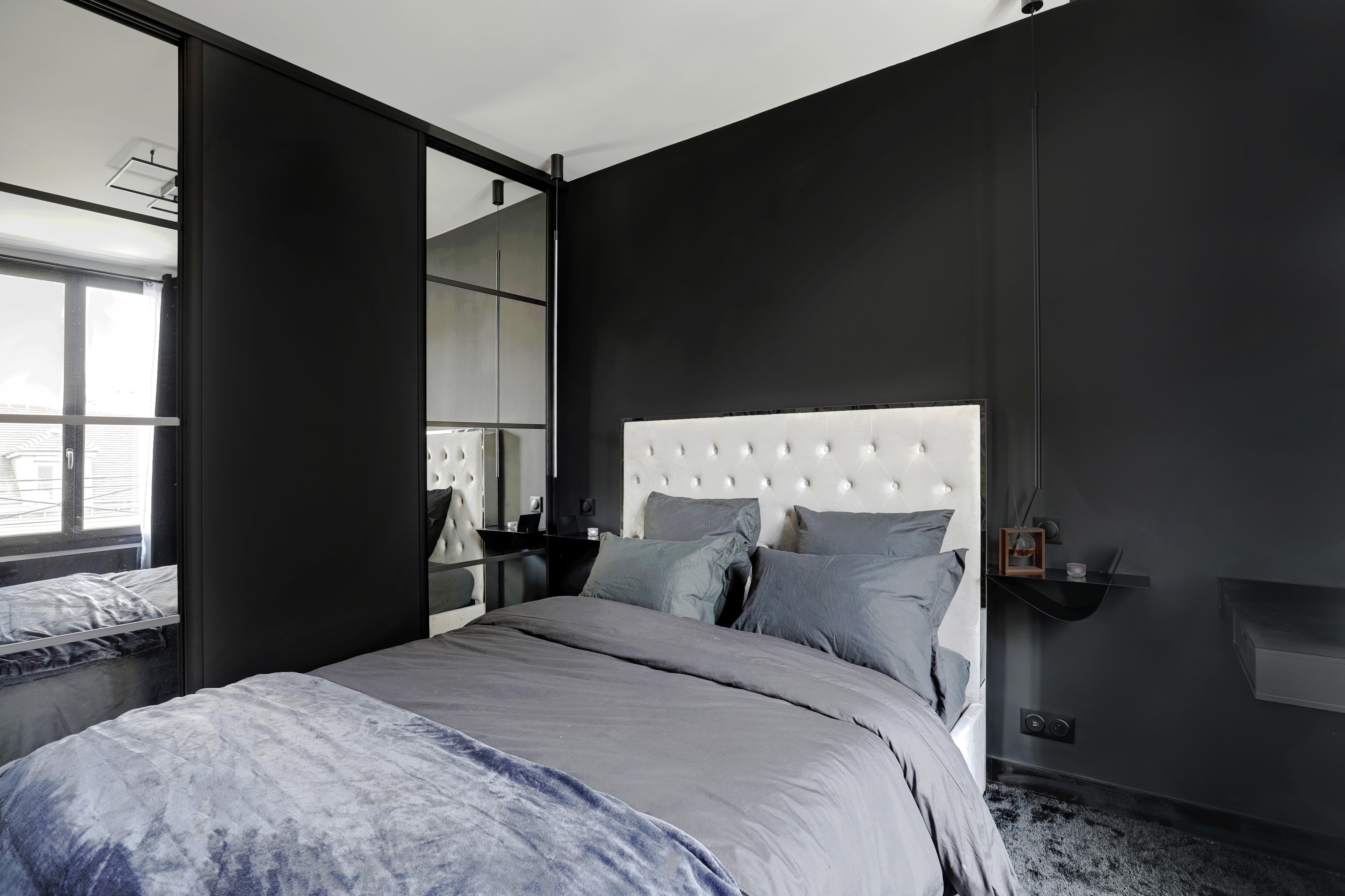 Nice Apartment, Paris Loft Design T2 — Steel Workshop-Style Glass Partition, 36 Sq M Fully Renovated - 4