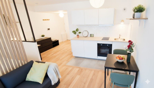 Stylish & Fully Equipped Studio with Sunny Terrace