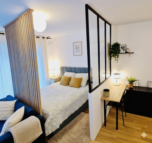 Stylish & Fully Equipped Studio with Sunny Terrace