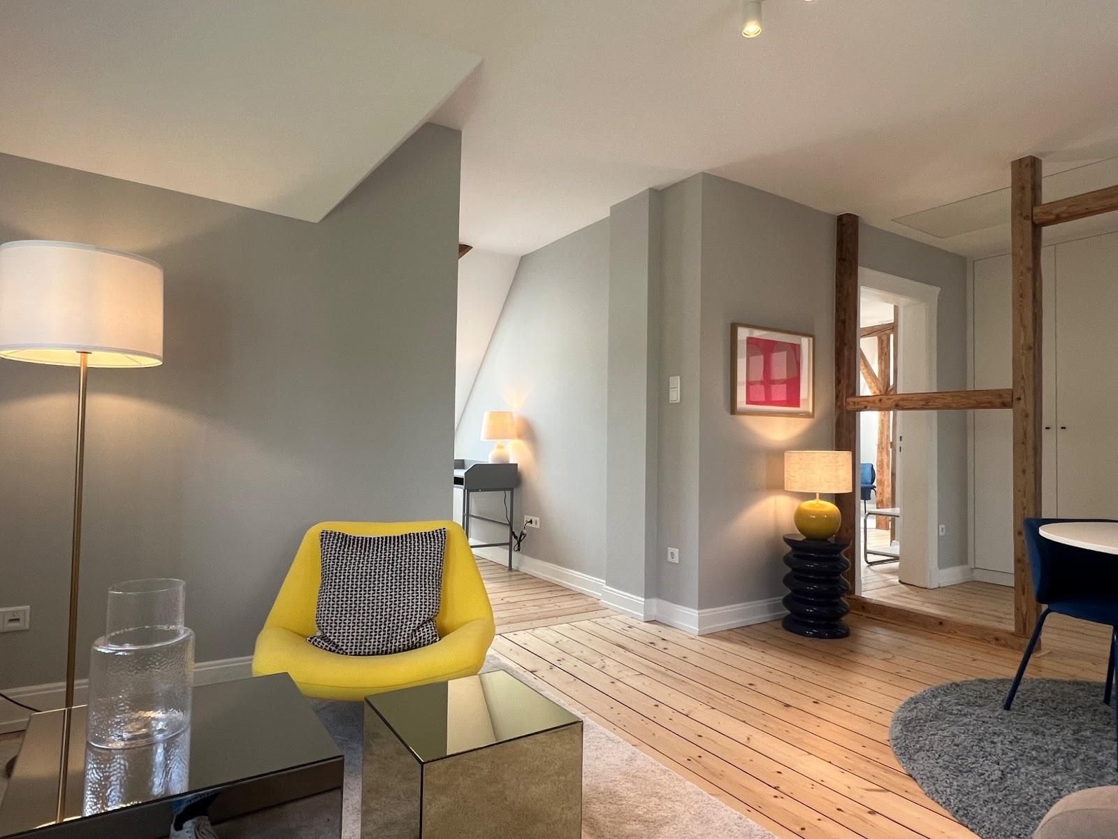 Charming Attic Apartment In Modernized Period Building – Gütersloh Center - 8
