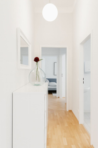 Stilvoll möblierte 8-Zimmer-Wohnung in zentraler Lage - ideal für große Teams oder Wohngemeinschaften - Gallery - 6