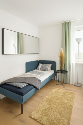 Stilvoll möblierte 8-Zimmer-Wohnung in zentraler Lage - ideal für große Teams oder Wohngemeinschaften - Gallery - 9