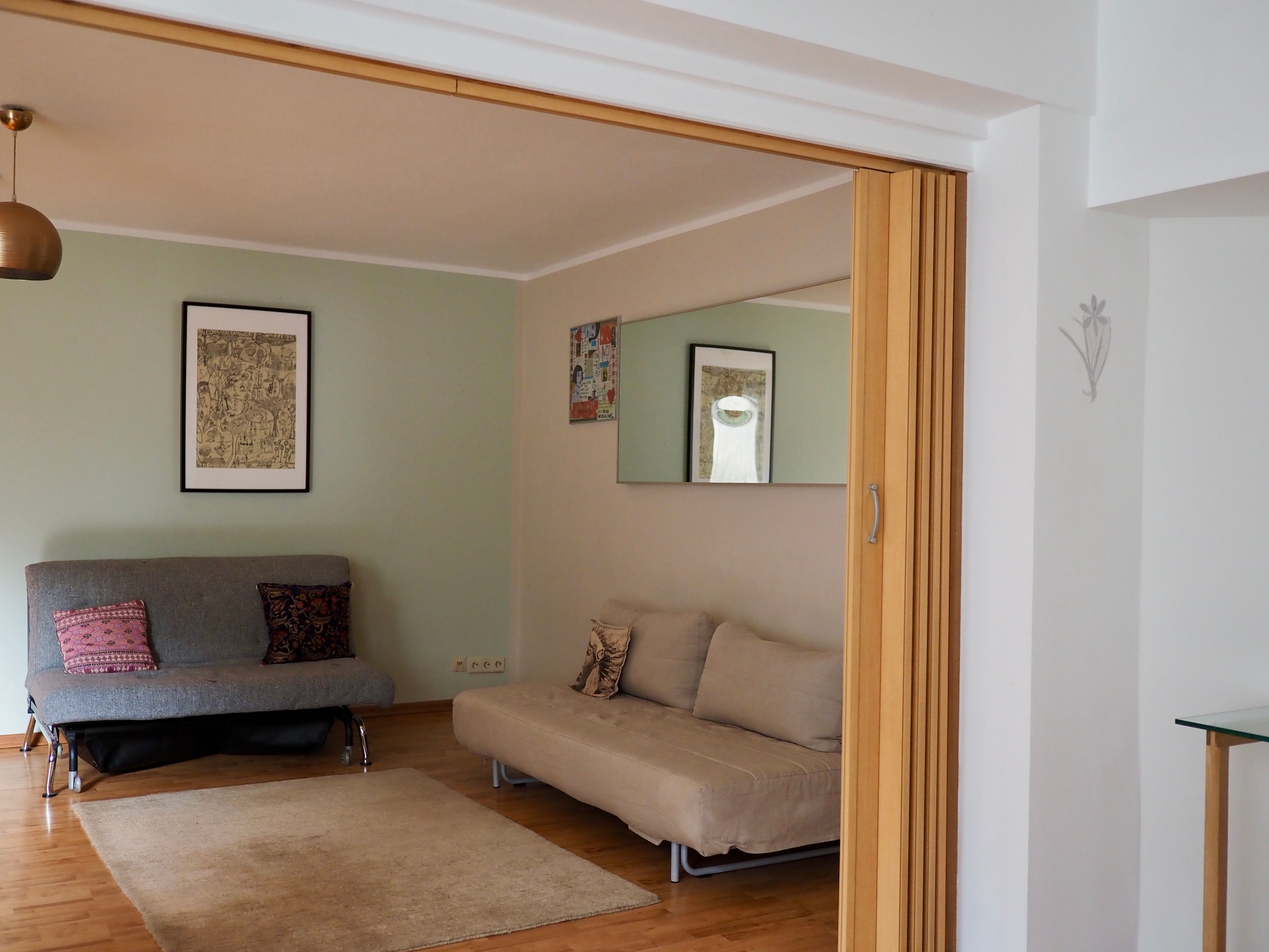 Central & Comfortable. Charming Apartment In Düsseldorf - 9