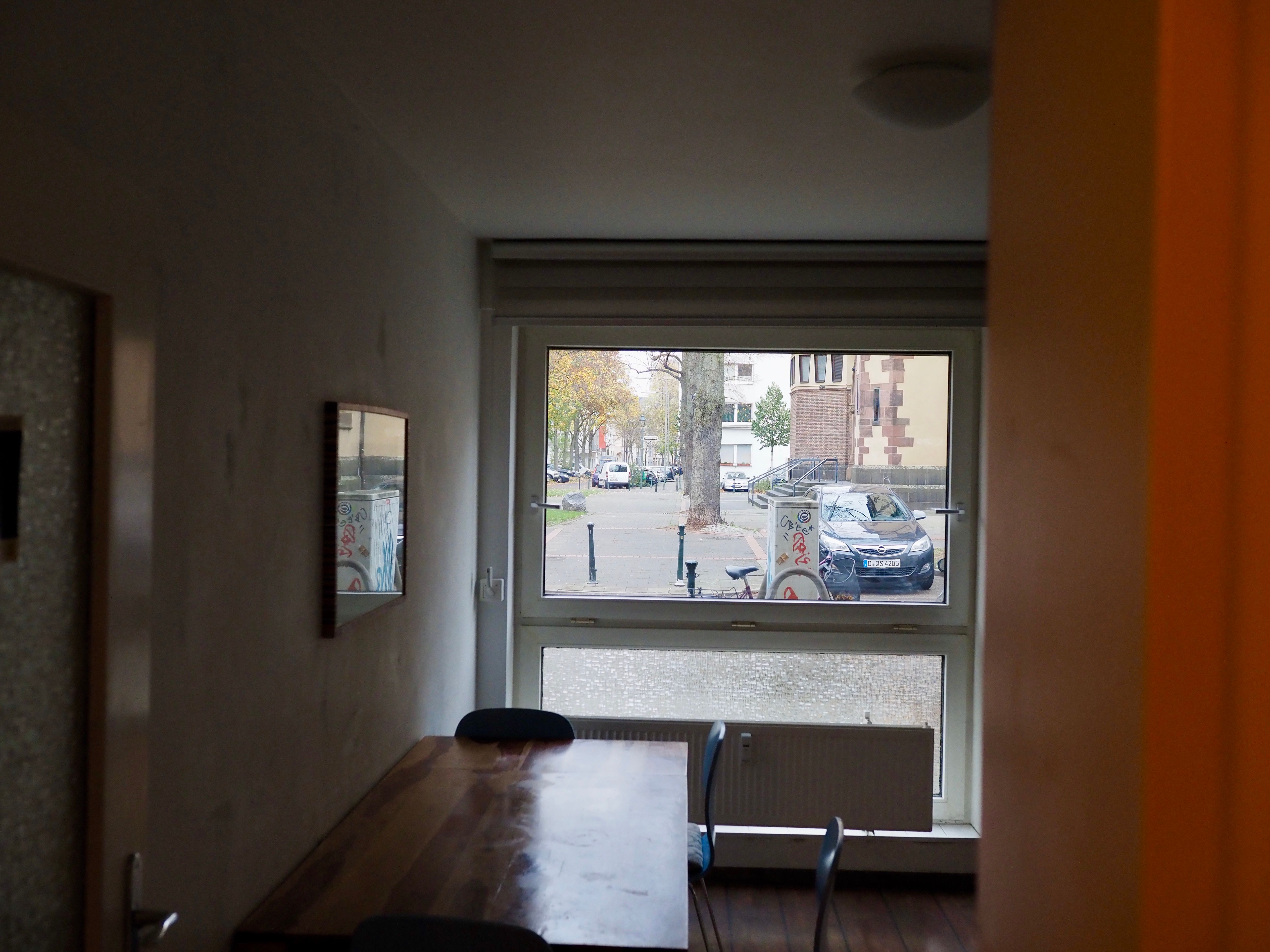 Central & Comfortable. Charming Apartment In Düsseldorf - 16