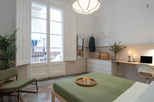 Inviting double bedroom in Barcelona  - Gallery - 18