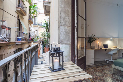 Inviting double bedroom in Barcelona  - Gallery - 17