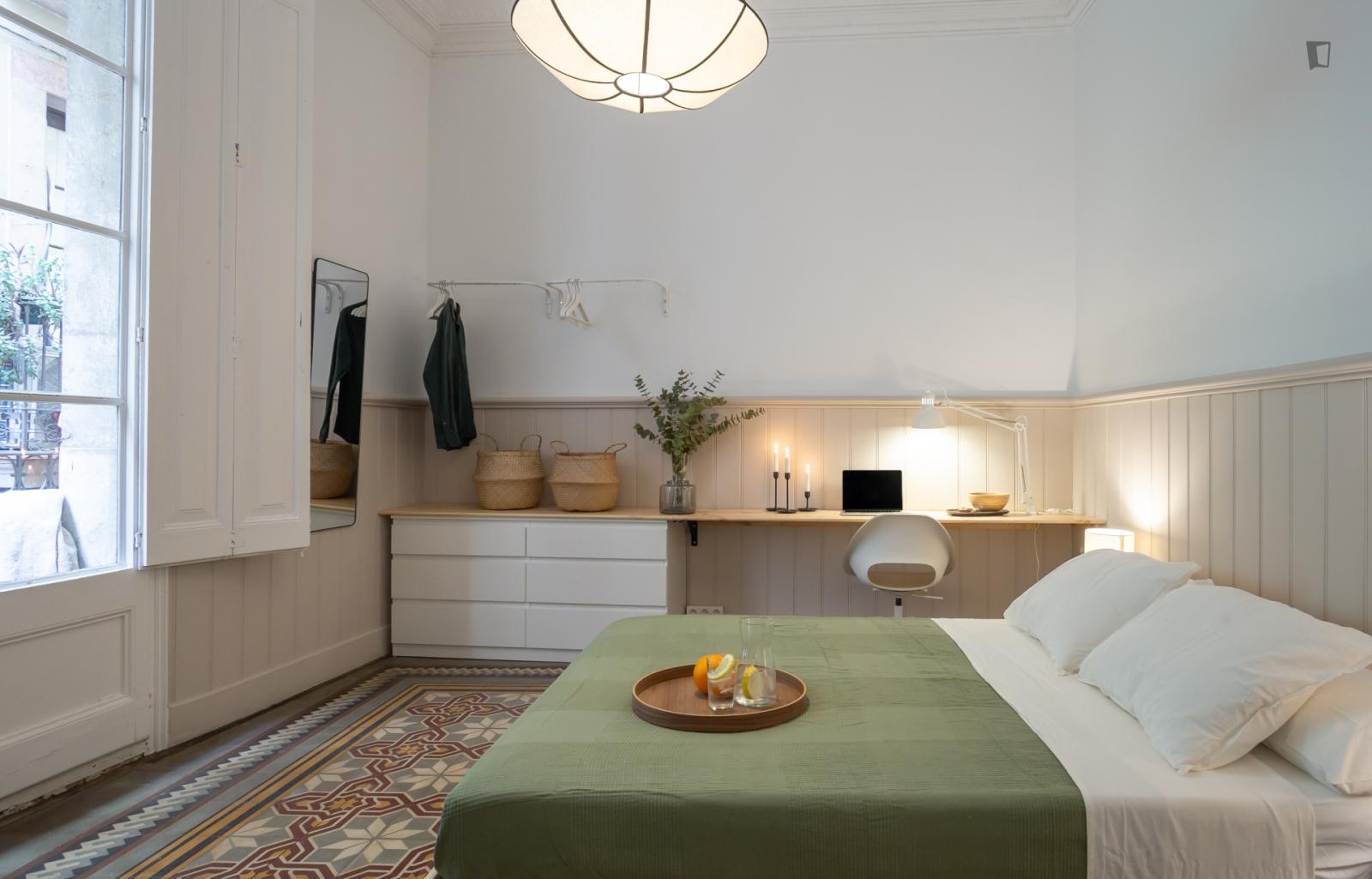 Inviting Double Bedroom In Barcelona - 1