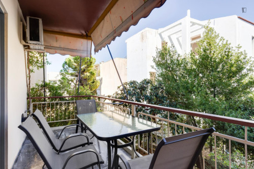 Cozy 2-bedroom flat in Agia Paraskevi