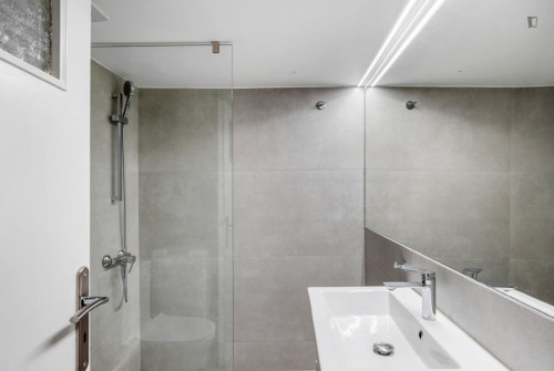 Nice 2-bedroom flat close to the University of Social and Political Sciences - Gallery - 7