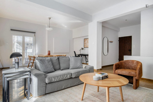 Nice 2-bedroom flat close to the University of Social and Political Sciences - Gallery - 14