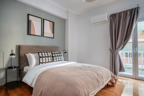 Nice 2-bedroom flat close to the University of Social and Political Sciences - Gallery - 5