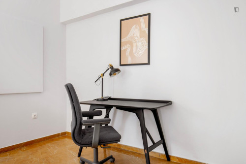 Nice 2-bedroom flat close to the University of Social and Political Sciences - Gallery - 12