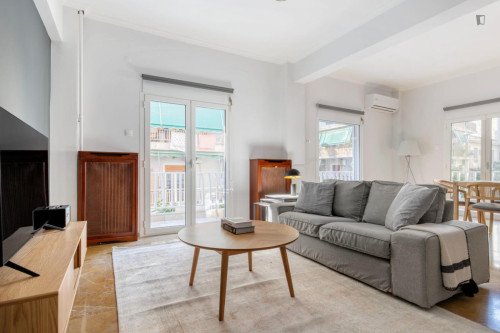 Nice 2-bedroom flat close to the University of Social and Political Sciences - Gallery - 16