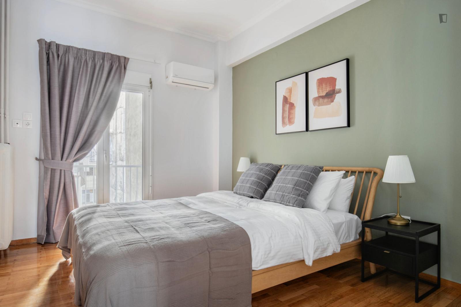 Nice 2-Bedroom Flat Close To The University Of Social And Political Sciences - 1