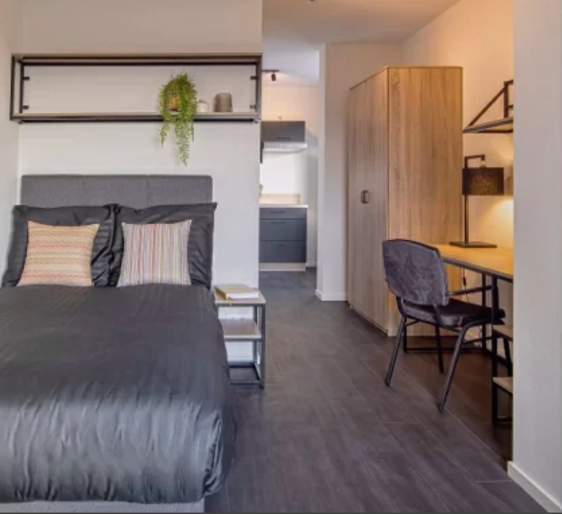 Prestige Studio - 1