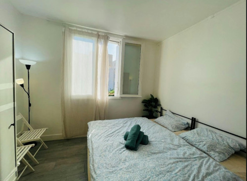 Rue Louis Ulbach, Courbevoie