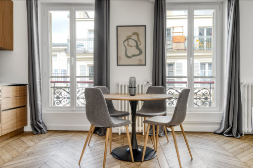 Chic Montmartre Apartment: Live Stylishly in Paris! - Gallery - 17