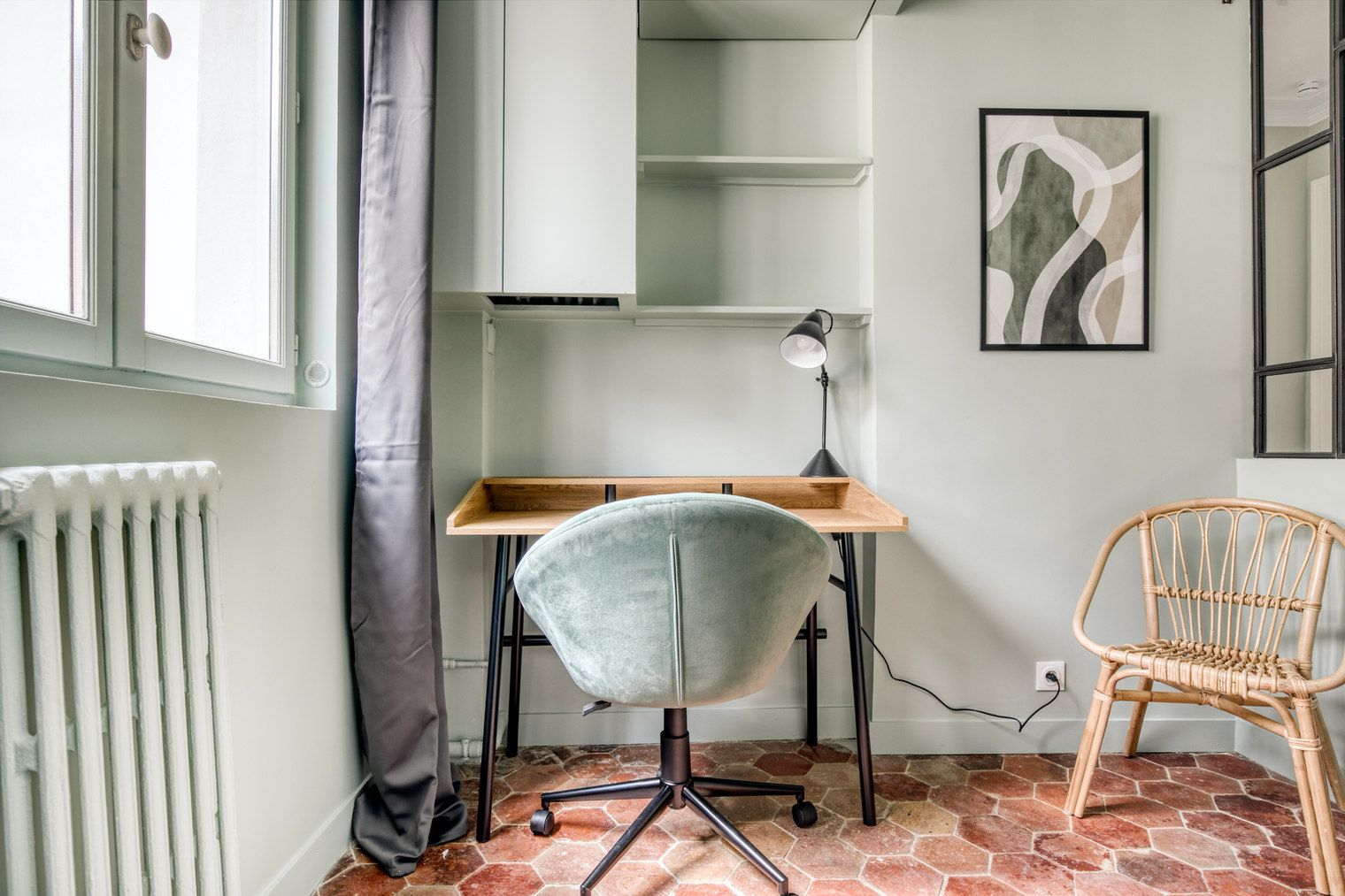 Chic Montmartre Apartment: Live Stylishly In Paris! - 5