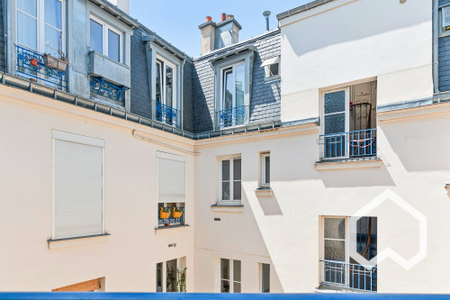 Quiet, secure, and airy apartment - Courtyard-facing - Typical Parisian Haussmannian building - Gallery - 18