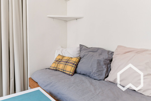Quiet, secure, and airy apartment - Courtyard-facing - Typical Parisian Haussmannian building - Gallery - 14