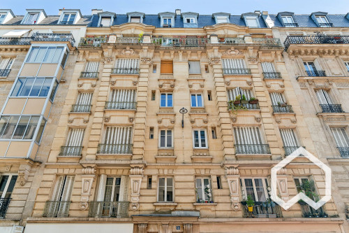 Quiet, secure, and airy apartment - Courtyard-facing - Typical Parisian Haussmannian building - Gallery - 11