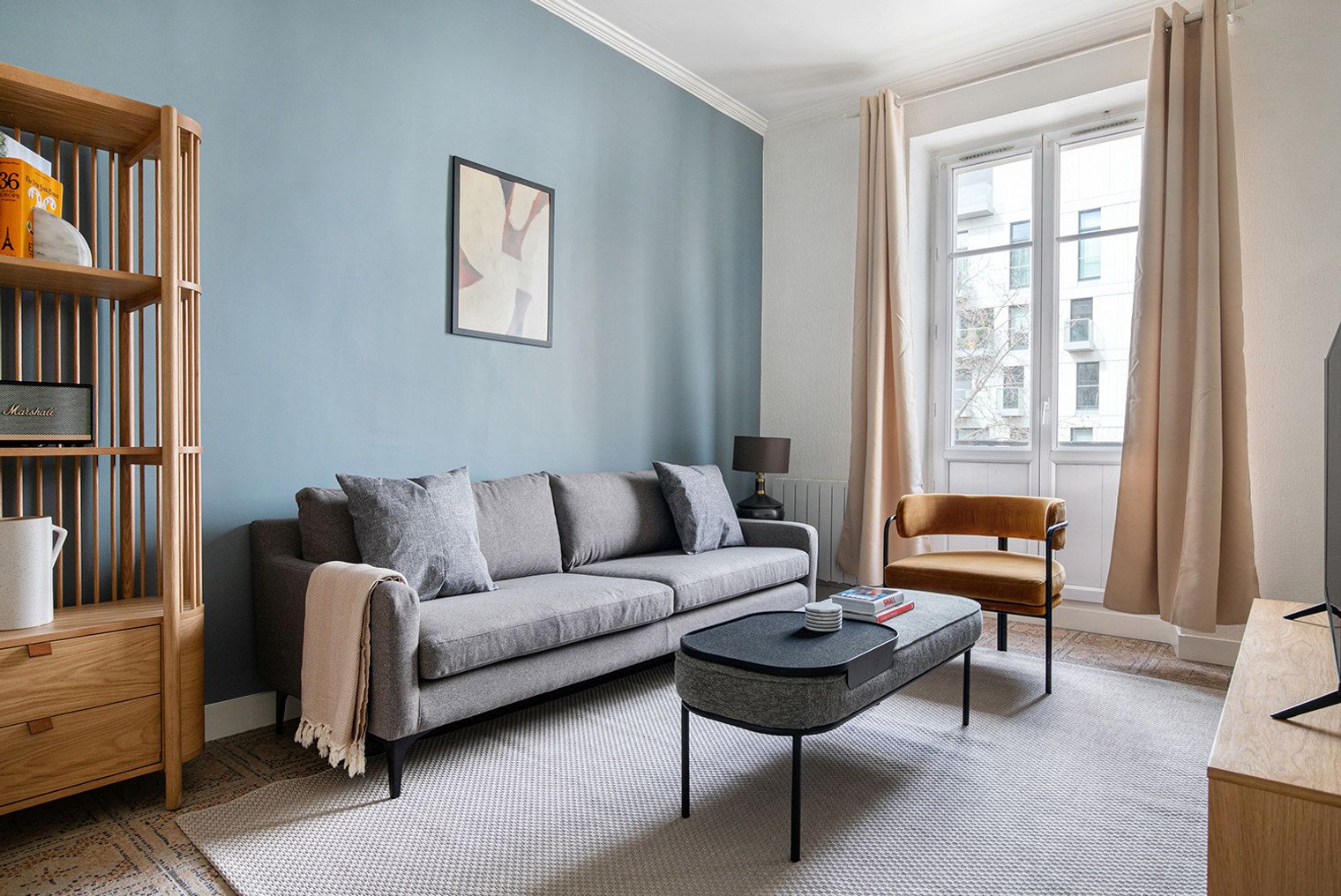 Chic One-Bedroom Apartment With Balcony In Paris - 14