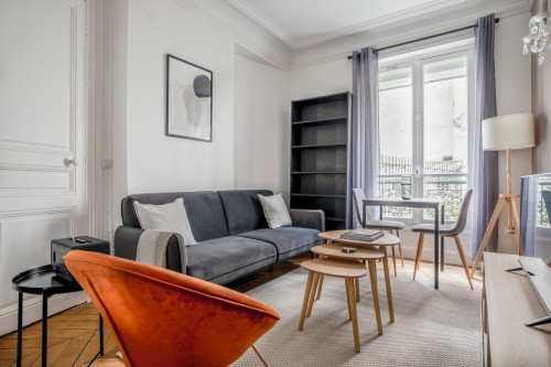 Charming 1-Bedroom Oasis in Heart of Paris - Gallery - 19
