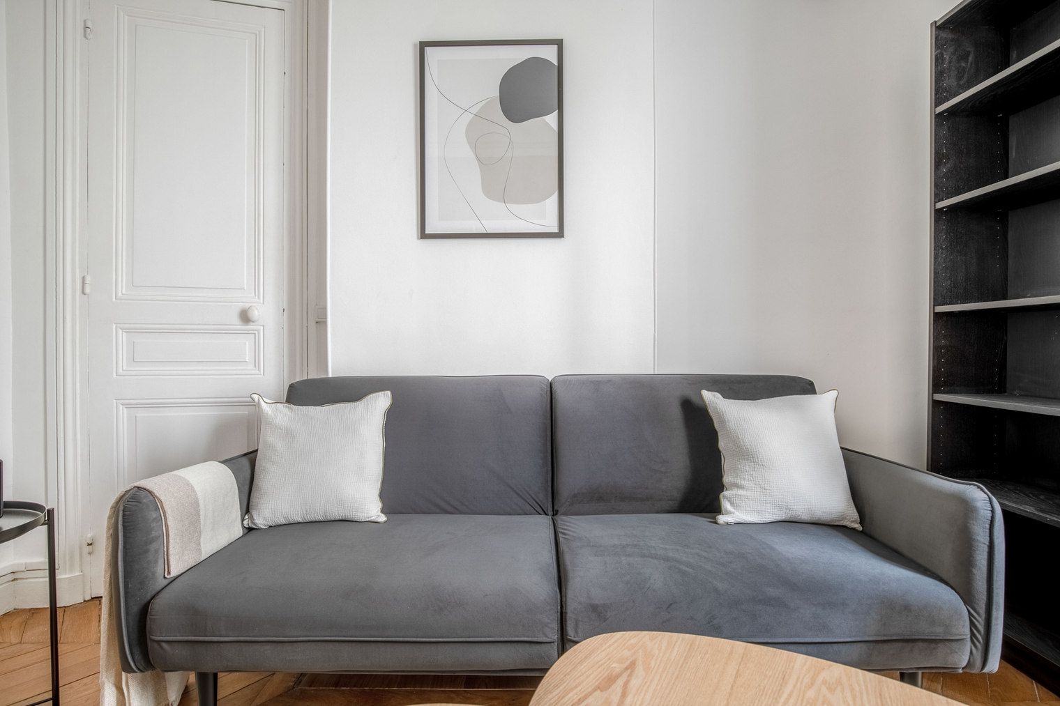 Charming 1-Bedroom Oasis In Heart Of Paris - 15
